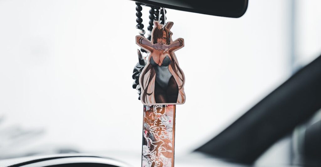 ラムやあたるなど『うる星やつら』の個性豊かなキャラクターの魅力を表現したデザイン